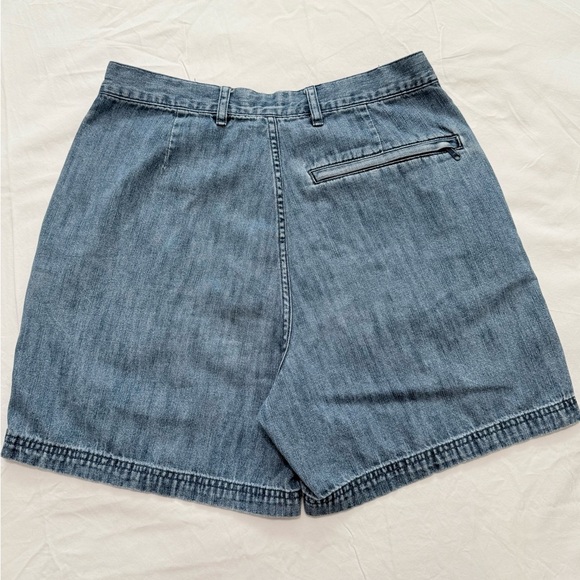 Cabela’s Women’s Denim Shorts Size 10 – Classic Casual Style - Picture 5 of 8